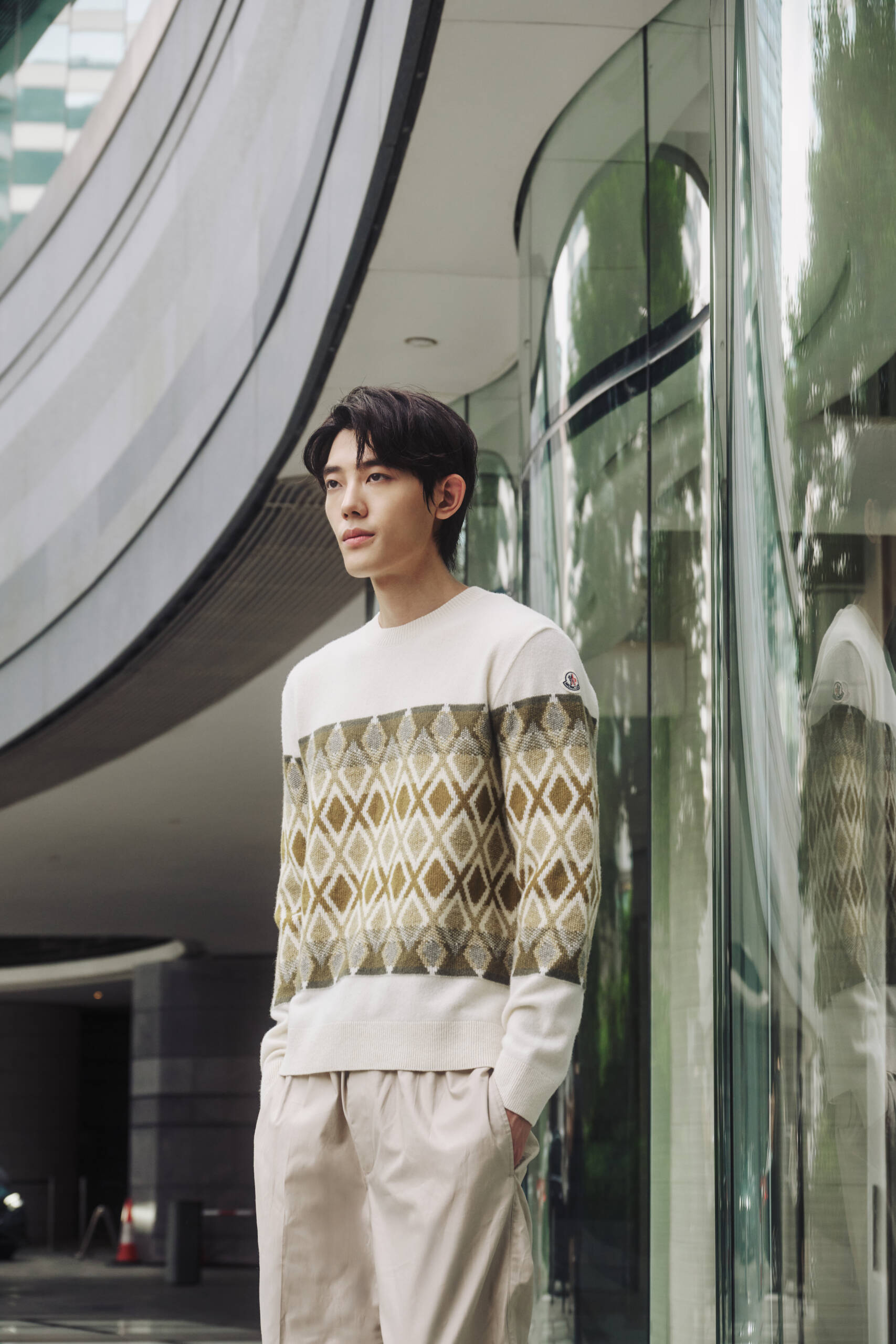 Moncler – 秋冬時尚造型攝影：細節中的靜謐力量 (Quiet Power in Details) — 2