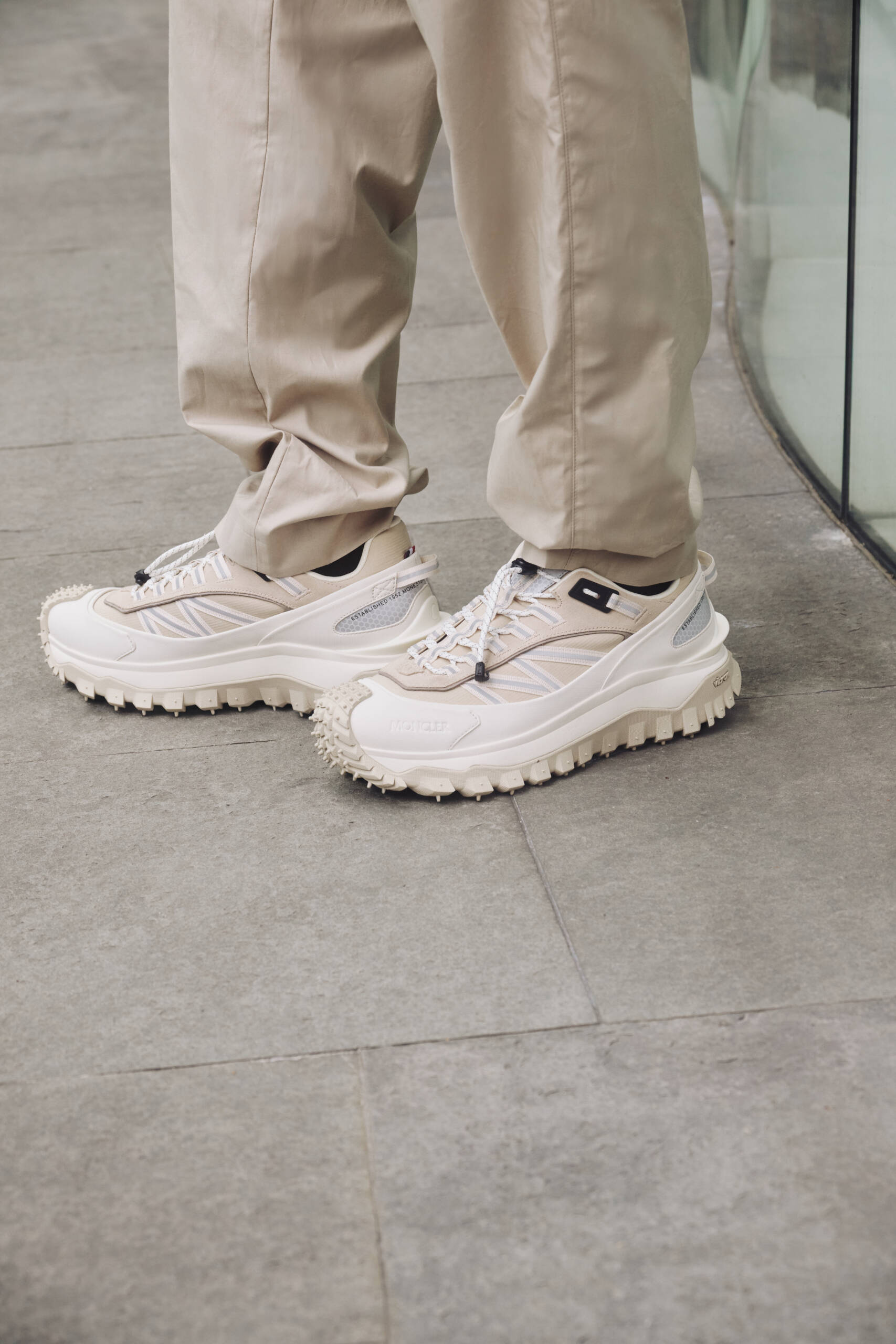 Moncler – 秋冬時尚造型攝影：細節中的靜謐力量 (Quiet Power in Details) — 3